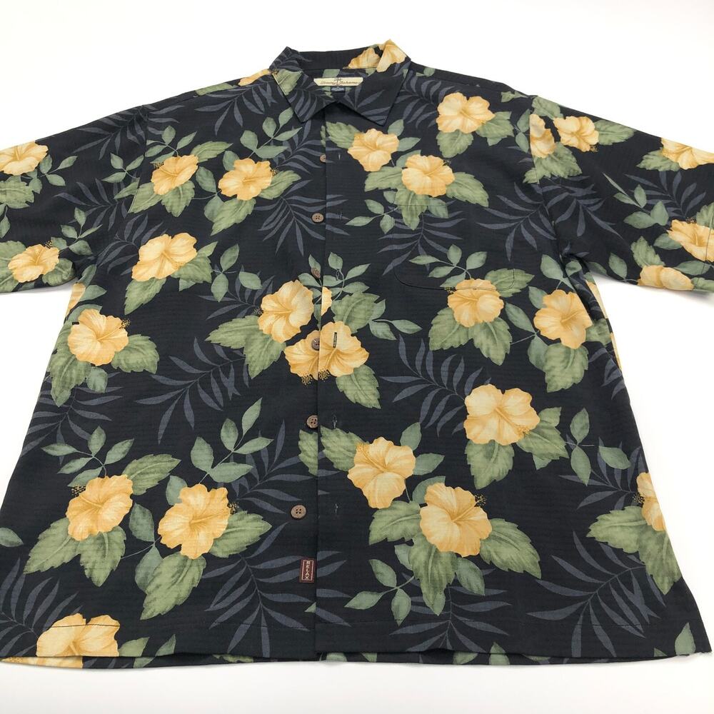 Tommy Bahama 100% SILK Medium Short Sleeve Hawaiian Floral Beach Pocket Shirt